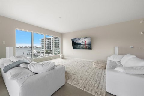 Condo in Clearwater, Florida, 3 bedrooms  № 2098958 - photo 11
