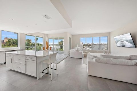 Condo in Clearwater, Florida, 3 bedrooms  № 2098958 - photo 28
