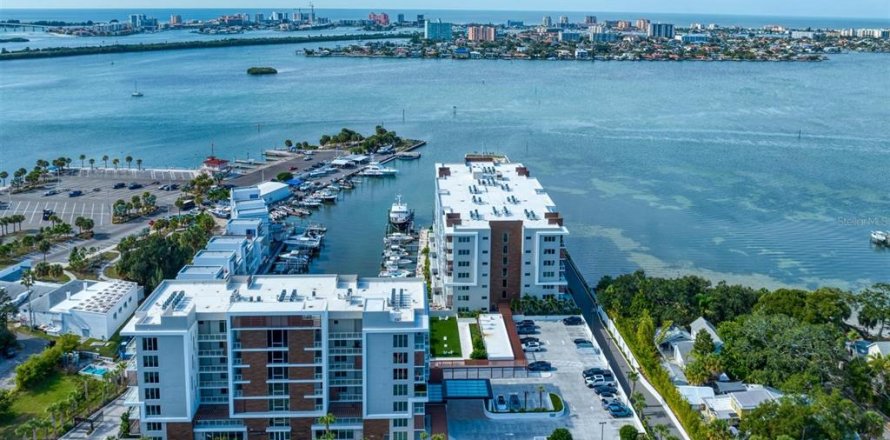 Condo in Clearwater, Florida, 3 bedrooms  № 2098958