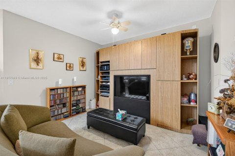 Villa ou maison à vendre à Davie, Floride: 5 chambres, 335.56 m2 № 1974826 - photo 16