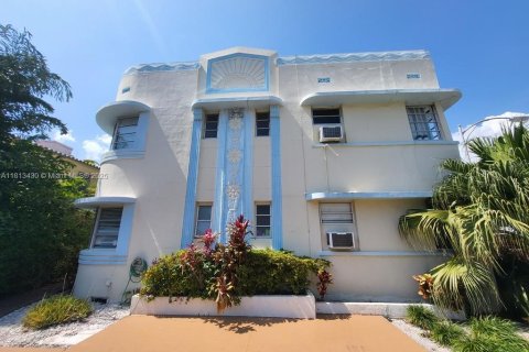 Condo in Miami Beach, Florida № 1936333 - photo 1