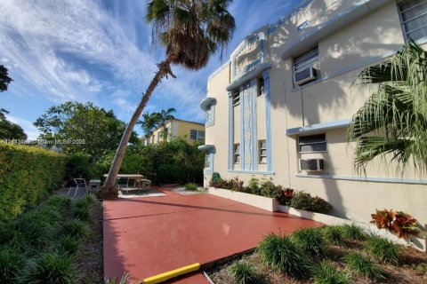 Condo in Miami Beach, Florida № 1936333 - photo 9