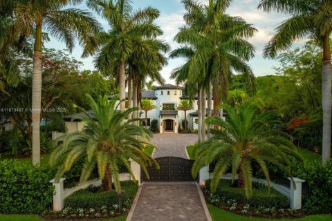 Villa ou maison à louer à Pinecrest, Floride: 7 chambres, 794.41 m2 № 1921946 - photo 1