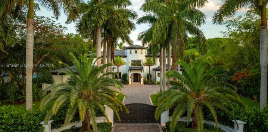 Villa ou maison à Pinecrest, Floride 7 chambres, 794.41 m2 № 1921946
