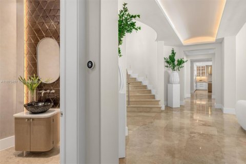 Villa ou maison à louer à Pinecrest, Floride: 7 chambres, 794.41 m2 № 1921946 - photo 24