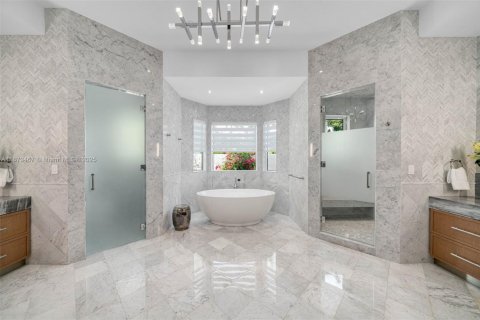 Villa ou maison à louer à Pinecrest, Floride: 7 chambres, 794.41 m2 № 1921946 - photo 22