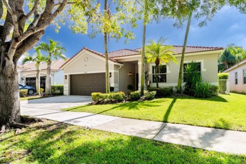 House in Weston, Florida 4 bedrooms, 174.28 sq.m. № 1889614 - photo 2