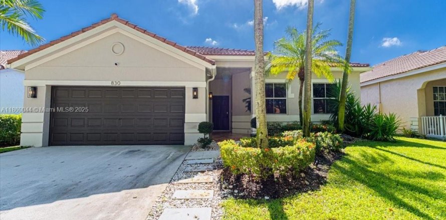 House in Weston, Florida 4 bedrooms, 174.28 sq.m. № 1889614