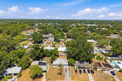 House in Seminole, Florida 3 bedrooms, 104.98 sq.m. № 2238475 - photo 18