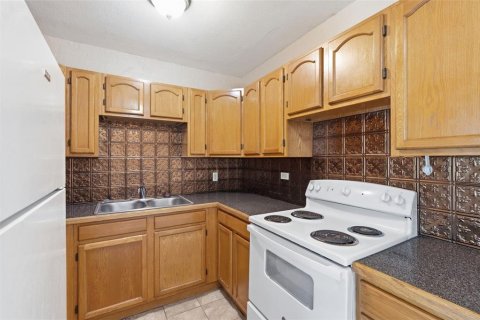 House in Seminole, Florida 3 bedrooms, 104.98 sq.m. № 2238475 - photo 6