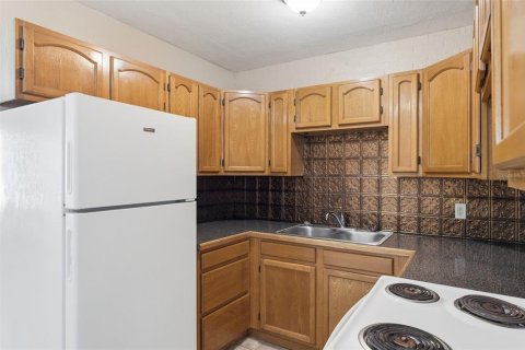 House in Seminole, Florida 3 bedrooms, 104.98 sq.m. № 2238475 - photo 5