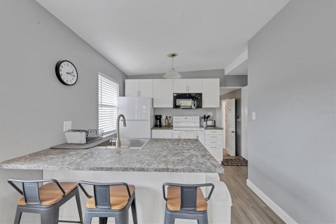 Casa en alquiler en Sarasota, Florida, 2 dormitorios, 76.74 m2 № 1568365 - foto 17