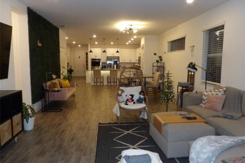 Villa ou maison à vendre à Clermont, Floride: 4 chambres, 218.88 m2 № 2143551 - photo 6