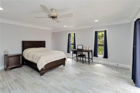 House in Clermont, Florida 3 bedrooms, 293.39 sq.m. № 1815011 - photo 27