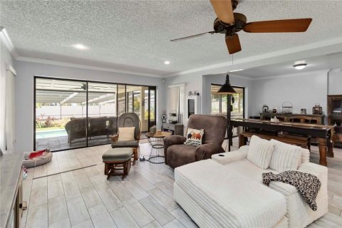 House in Clermont, Florida 3 bedrooms, 293.39 sq.m. № 1815011 - photo 5