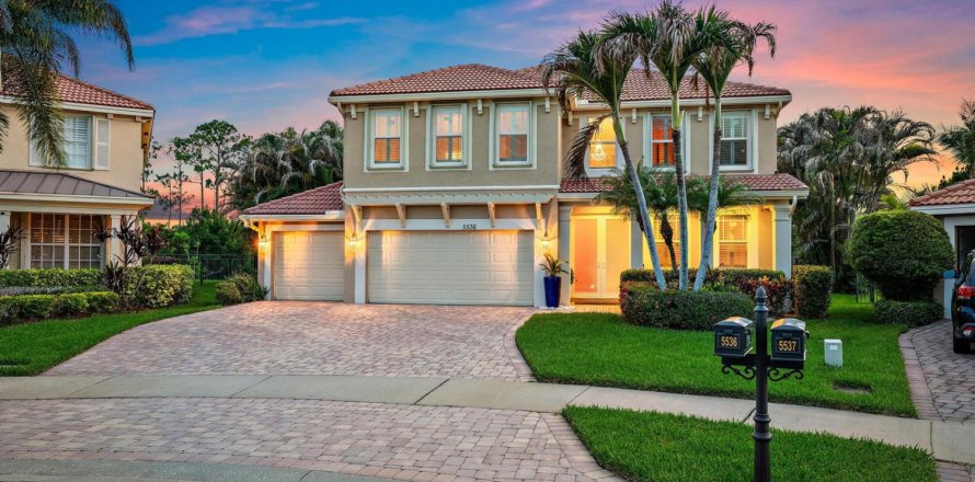 Casa en Hobe Sound, Florida 4 dormitorios, 257.25 m2 № 2155074