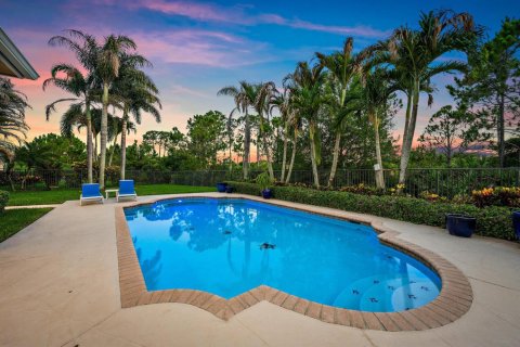 Casa en venta en Hobe Sound, Florida, 4 dormitorios, 257.25 m2 № 2155074 - foto 2