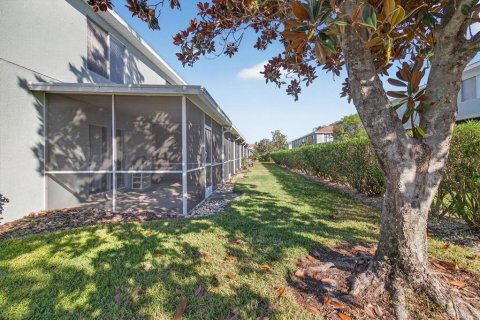 Townhouse in Brandon, Florida 2 bedrooms, 109.44 sq.m. № 2104147 - photo 28