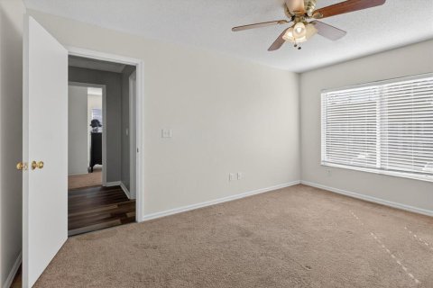 Townhouse in Brandon, Florida 2 bedrooms, 109.44 sq.m. № 2104147 - photo 23