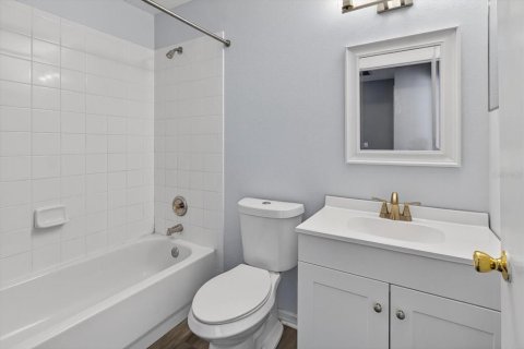 Townhouse in Brandon, Florida 2 bedrooms, 109.44 sq.m. № 2104147 - photo 24