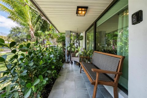 House in El Portal, Florida 3 bedrooms, 120.22 sq.m. № 1874300 - photo 6