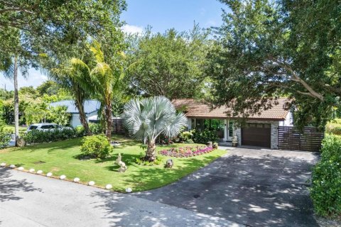 House in El Portal, Florida 3 bedrooms, 120.22 sq.m. № 1874300 - photo 3