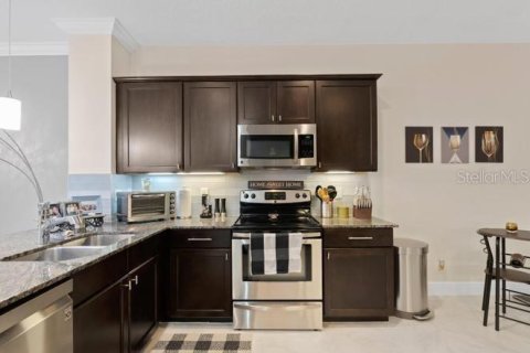 Townhouse in West Palm Beach, Florida 3 bedrooms, 211.63 sq.m. № 2102435 - photo 5