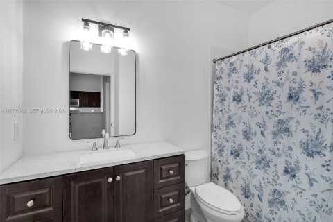 Townhouse in Sunrise, Florida 2 bedrooms, 126.81 sq.m. № 2153091 - photo 20