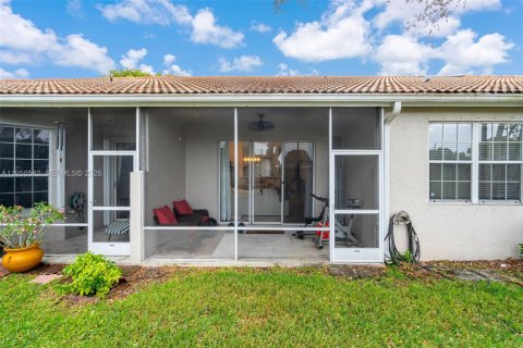 Townhouse in Sunrise, Florida 2 bedrooms, 126.81 sq.m. № 2153091 - photo 24