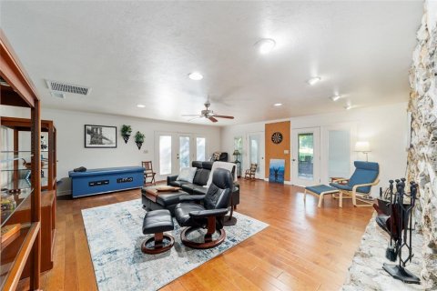 House in Gainesville, Florida 3 bedrooms, 349.68 sq.m. № 1765921 - photo 27