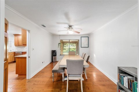 House in Gainesville, Florida 3 bedrooms, 349.68 sq.m. № 1765921 - photo 15