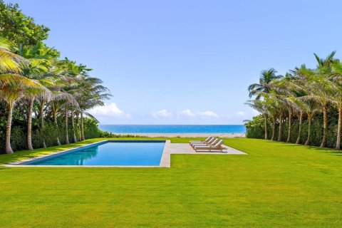 Villa ou maison à louer à Palm Beach, Floride: 7 chambres, 1330.45 m2 № 2084299 - photo 1