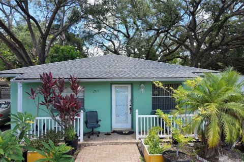 Casa en Tampa, Florida 2 dormitorios, 95.32 m2 № 2201053