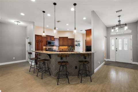 House in Wildwood, Florida 5 bedrooms, 268.67 sq.m. № 1829734 - photo 6