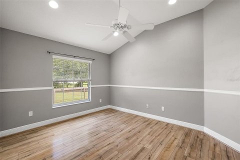 House in Wildwood, Florida 5 bedrooms, 268.67 sq.m. № 1829734 - photo 21