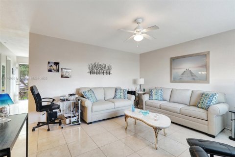 Condominio en venta en Miami, Florida, 1 dormitorio, 63.92 m2 № 1979621 - foto 7