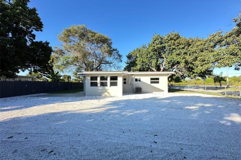 Villa ou maison à vendre à Miami, Floride: 3 chambres, 111.3 m2 № 1995948 - photo 22