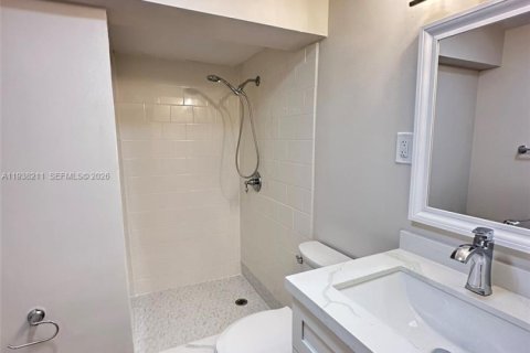 Villa ou maison à vendre à Miami, Floride: 3 chambres, 111.3 m2 № 1995948 - photo 12