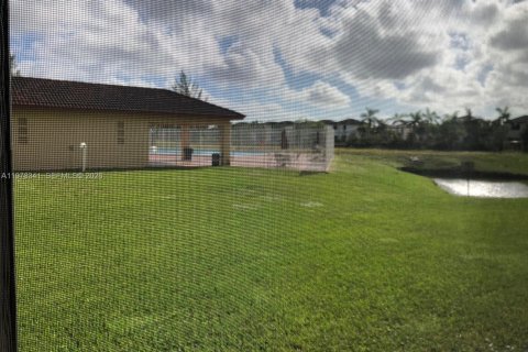 Condo in Miramar, Florida, 2 bedrooms  № 2041910 - photo 23