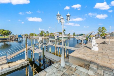 Villa ou maison à vendre à New Port Richey, Floride: 3 chambres, 146.51 m2 № 2200026 - photo 13