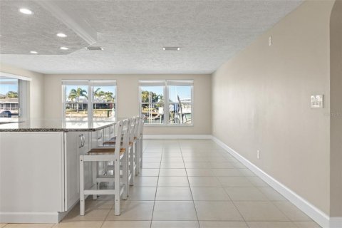 Villa ou maison à vendre à New Port Richey, Floride: 3 chambres, 146.51 m2 № 2200026 - photo 25