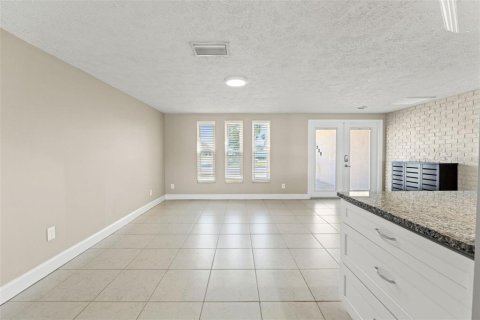 Villa ou maison à vendre à New Port Richey, Floride: 3 chambres, 146.51 m2 № 2200026 - photo 17