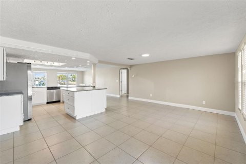 Villa ou maison à vendre à New Port Richey, Floride: 3 chambres, 146.51 m2 № 2200026 - photo 16