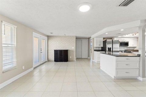 Villa ou maison à vendre à New Port Richey, Floride: 3 chambres, 146.51 m2 № 2200026 - photo 19