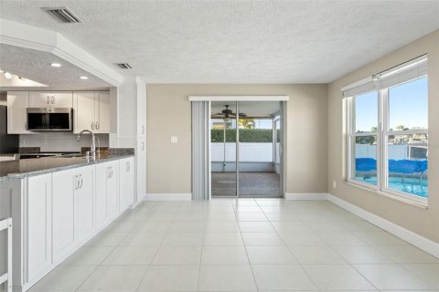 Villa ou maison à vendre à New Port Richey, Floride: 3 chambres, 146.51 m2 № 2200026 - photo 30