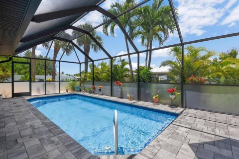 Casa en venta en Cape Coral, Florida, 3 dormitorios, 160.44 m2 № 1828057 - foto 28