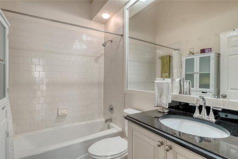 Dúplex en venta en University Park, Florida, 2 dormitorios, 137.87 m2 № 1911121 - foto 28
