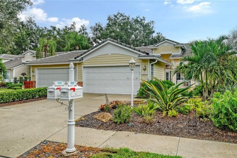 Dúplex en venta en University Park, Florida, 2 dormitorios, 137.87 m2 № 1911121 - foto 1