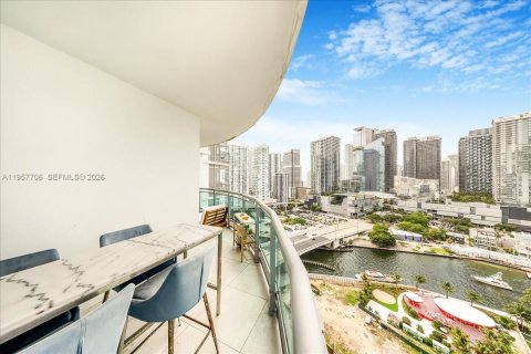 Apartamento en alquiler en Miami, Florida, 2 dormitorios, 86.86 m2 № 2011529 - foto 18
