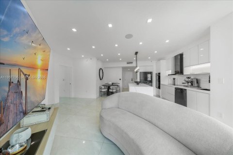 Apartamento en Miami, Florida 2 dormitorios, 86.86 m2 № 2011529